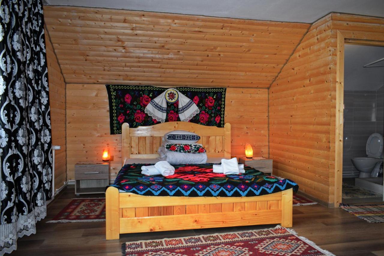 Отель Casa Vladicu Breb Экстерьер фото