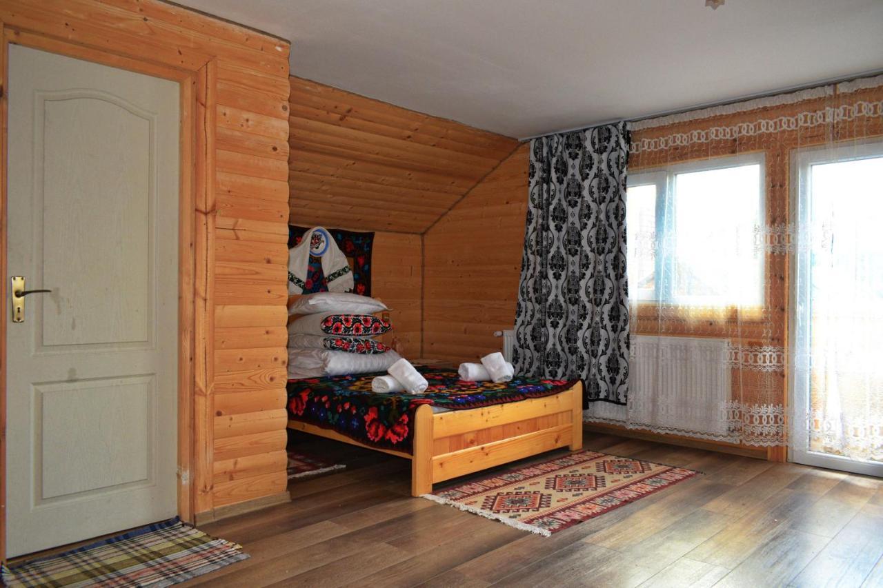 Отель Casa Vladicu Breb Экстерьер фото