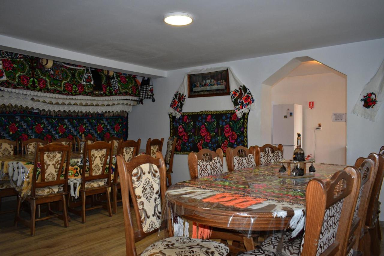 Отель Casa Vladicu Breb Экстерьер фото