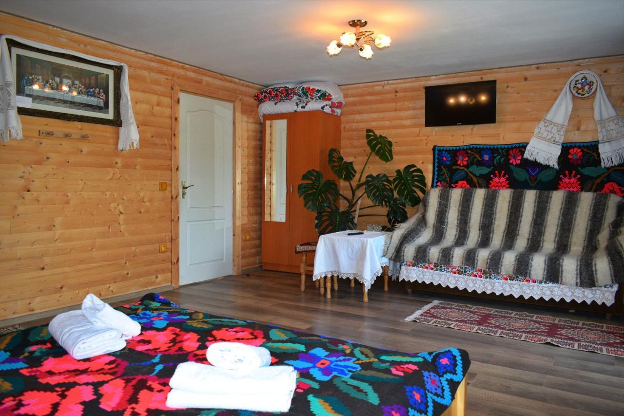 Отель Casa Vladicu Breb Экстерьер фото