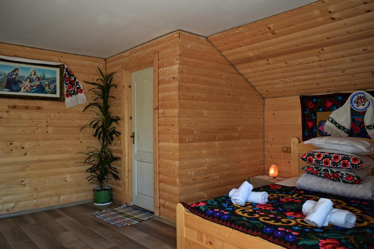 Отель Casa Vladicu Breb Экстерьер фото