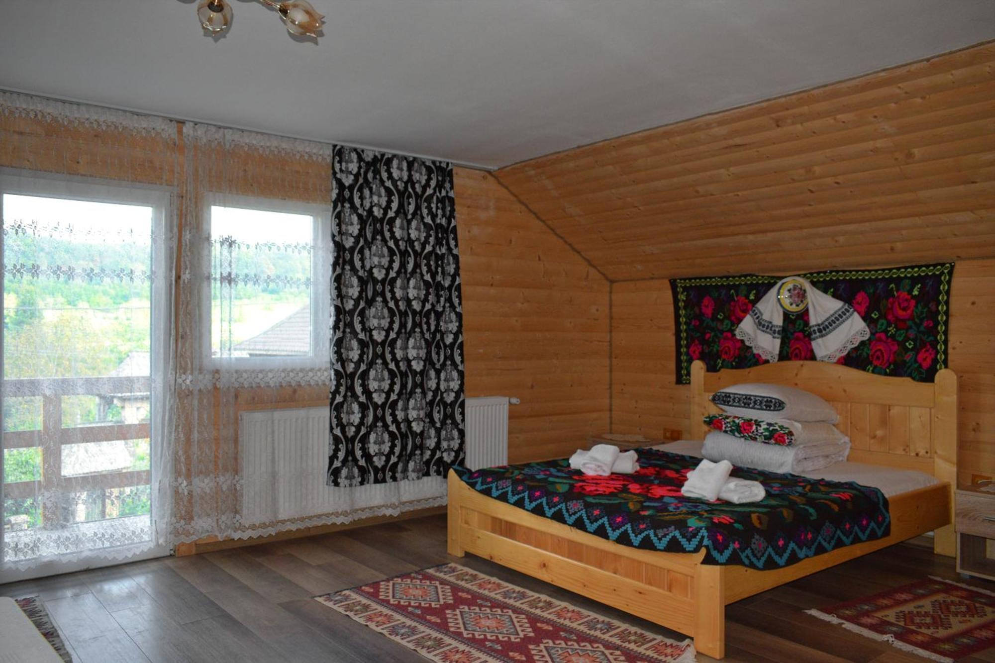 Отель Casa Vladicu Breb Экстерьер фото